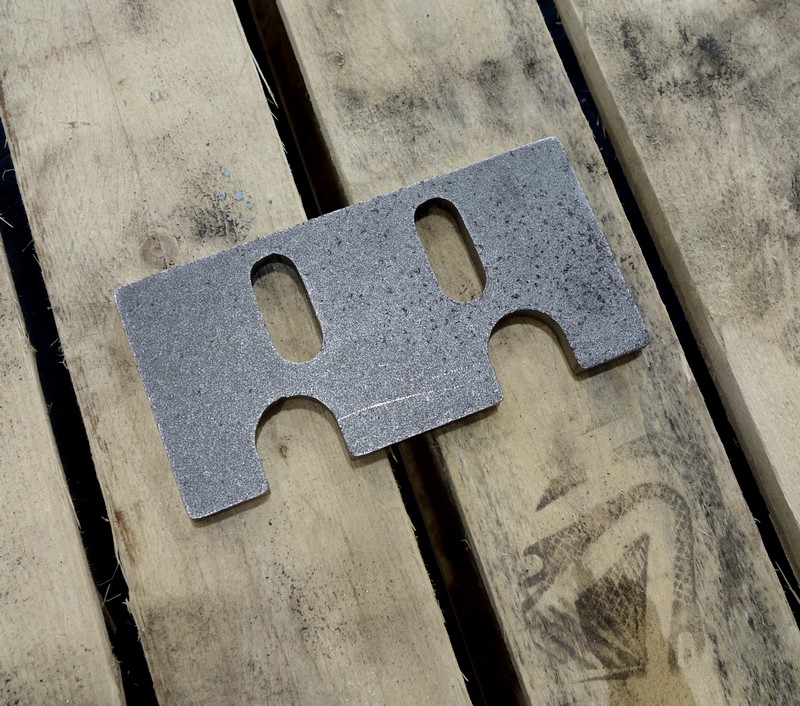 Esko hammastettu takaterä 12x90x180